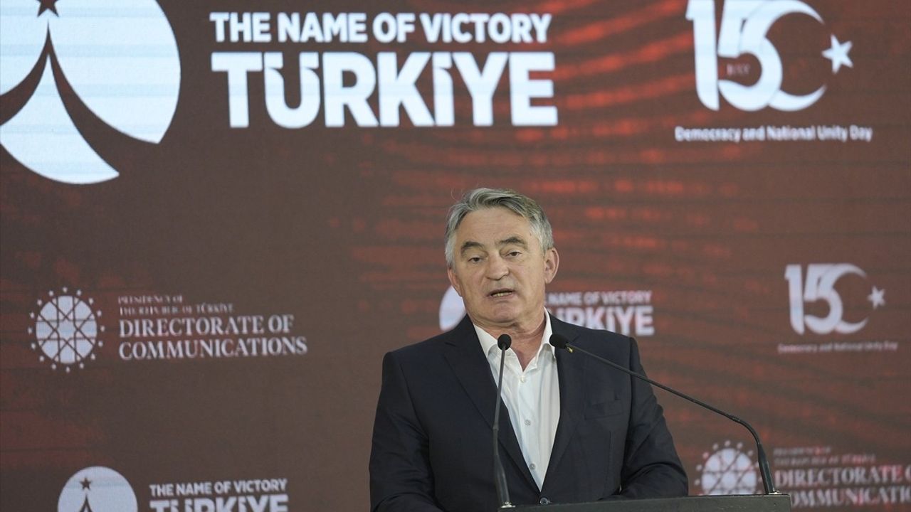 Bosna Hersek’te 15 Temmuz Anma Paneli: "Zaferin Adı Türkiye"