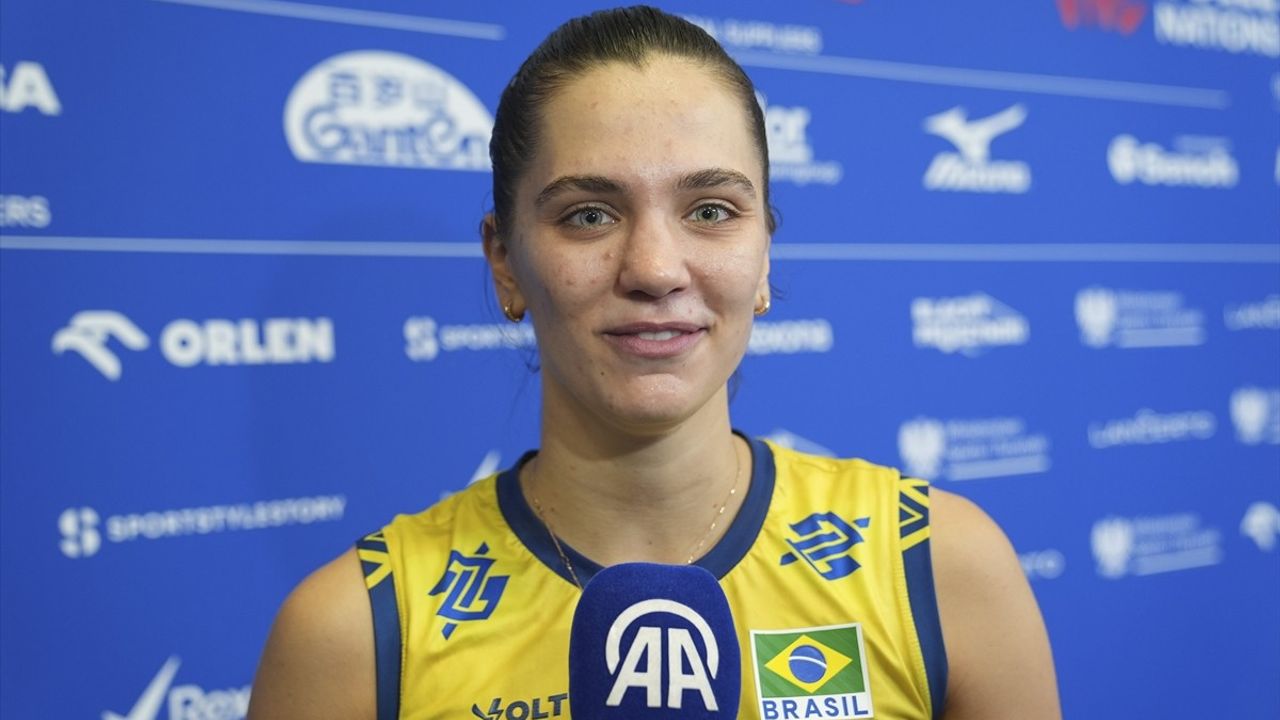Brezilya Voleybol Takımı Finalde: Gabi Guimaraes ve Julia Gambatto Kudiess Açıklamalarda Bulundu