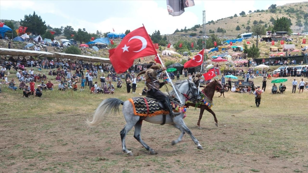 Burdur'da 22. Kültür, Sanat ve Yayla Şenliği Coşkusu