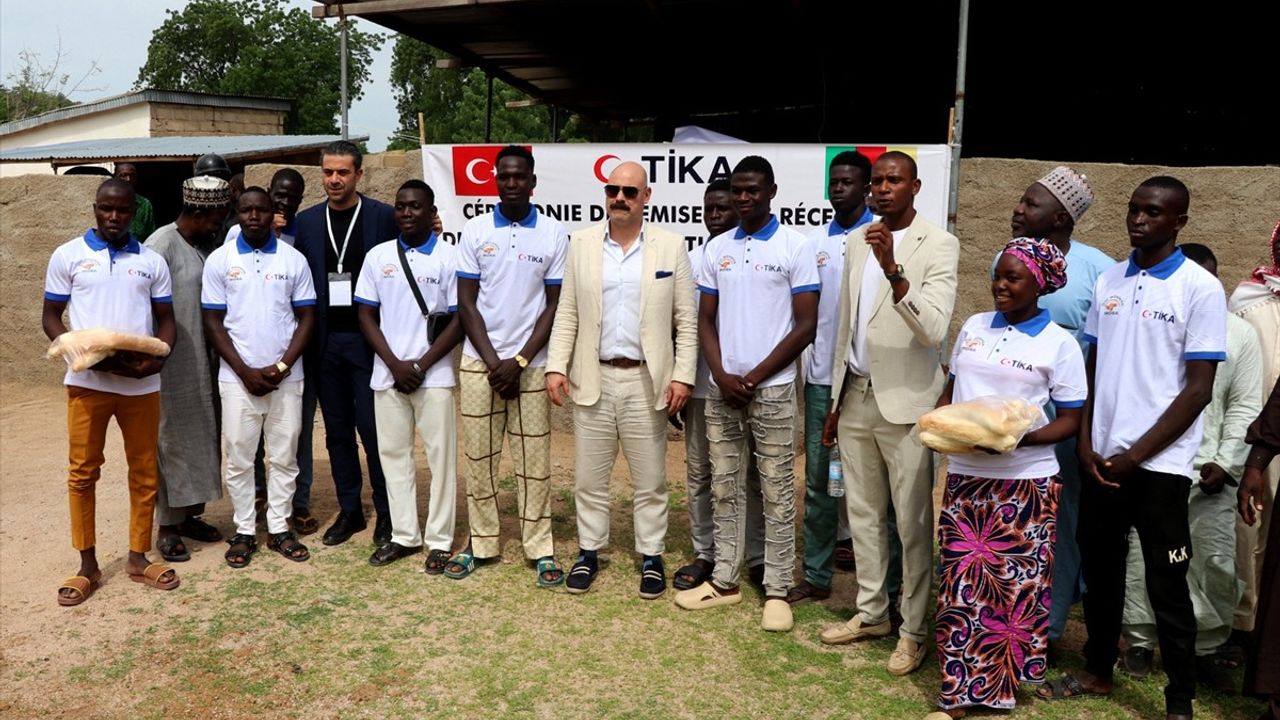Büyükelçi Öskiper, Kamerun'da TİKA Projelerini İnceledi