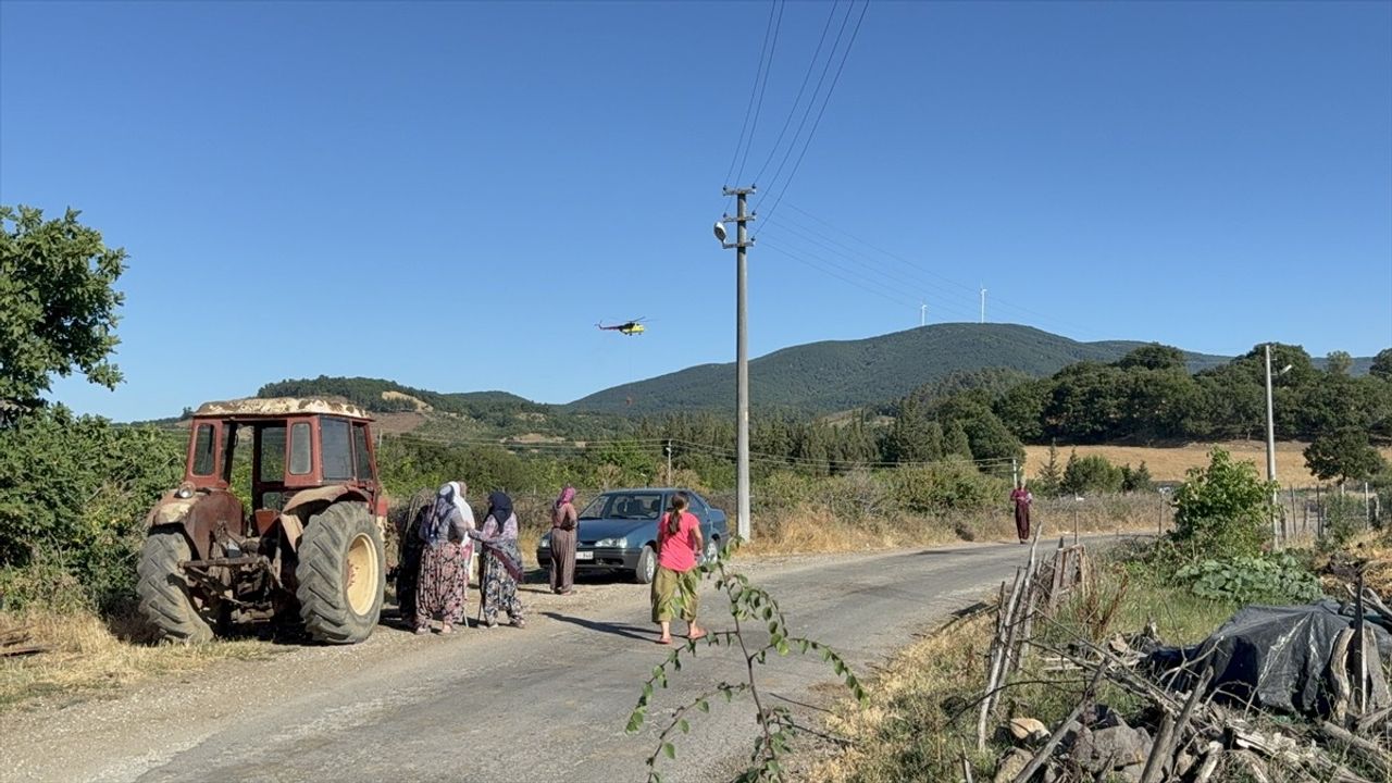 Çanakkale'de Tarım Alanında Yangın, Müdahale Devam Ediyor
