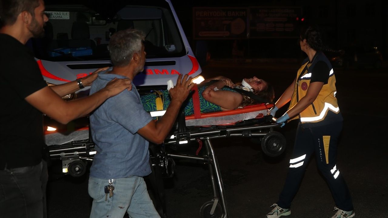 Çanakkale'de Trafik Kazası: 8 Yaralı