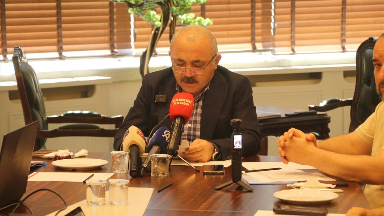 Çankırı'da Güldürcek Barajı'ndaki Su Hacmi Kritik Seviyeye Düştü