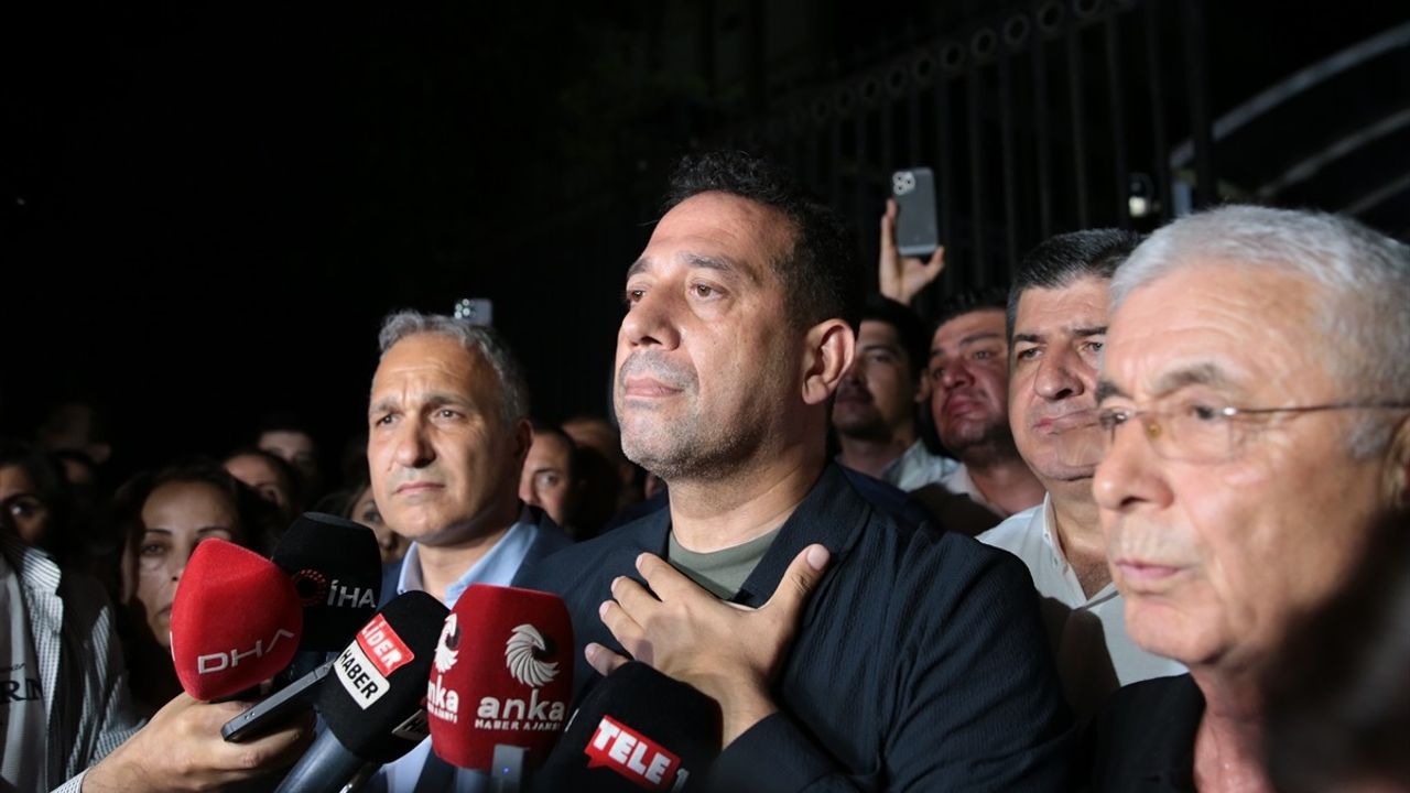 CHP'den Antalya Büyükşehir Belediye Başkanı Böcek'e Destek