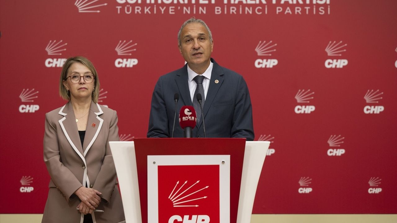 CHP Genel Başkan Yardımcısı Özçağdaş: YKS Başvurularında Düşüş ve Eğitimdeki Sorunlar