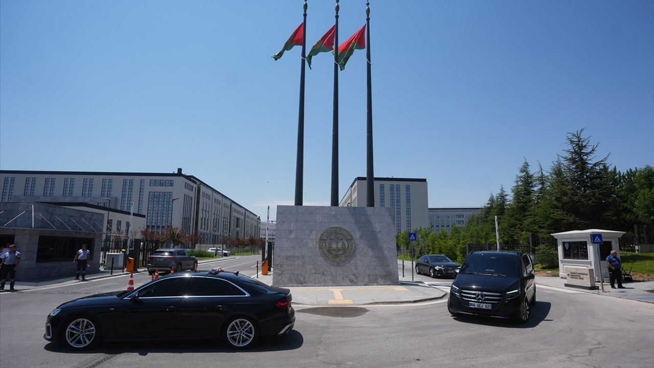 CHP Genel Başkanı Özgür Özel, Yargıtay Başsavcısını Ziyaret Etti