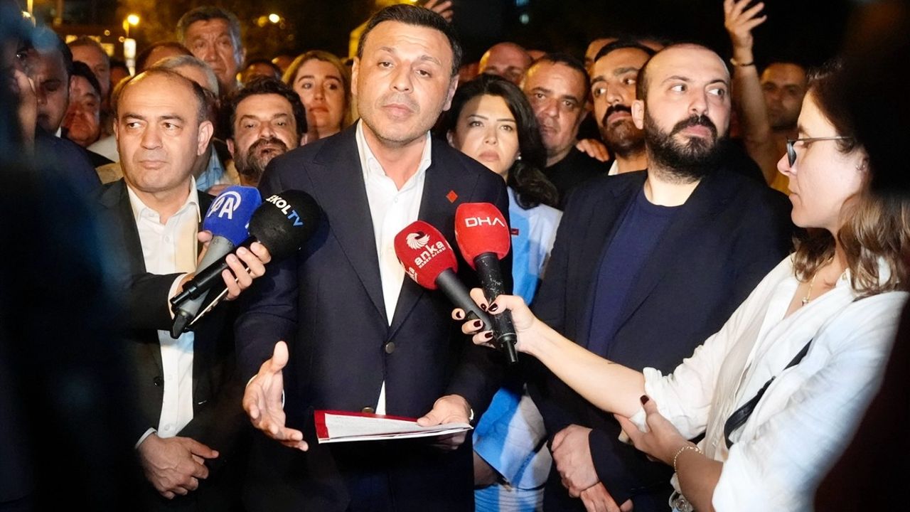 CHP İstanbul İl Başkanı Özgür Çelik Emniyette İfade Verdi