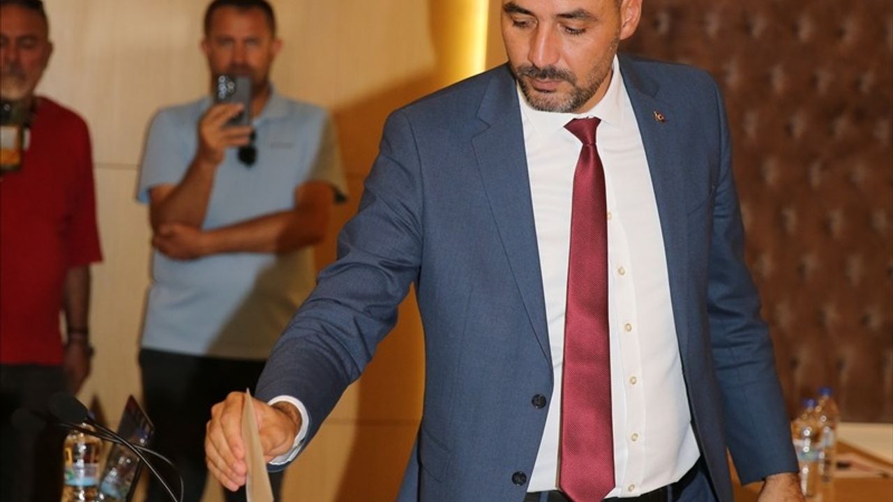 CHP'li Mehmet Çiçek, Manavgat Belediye Başkan Vekili Seçildi