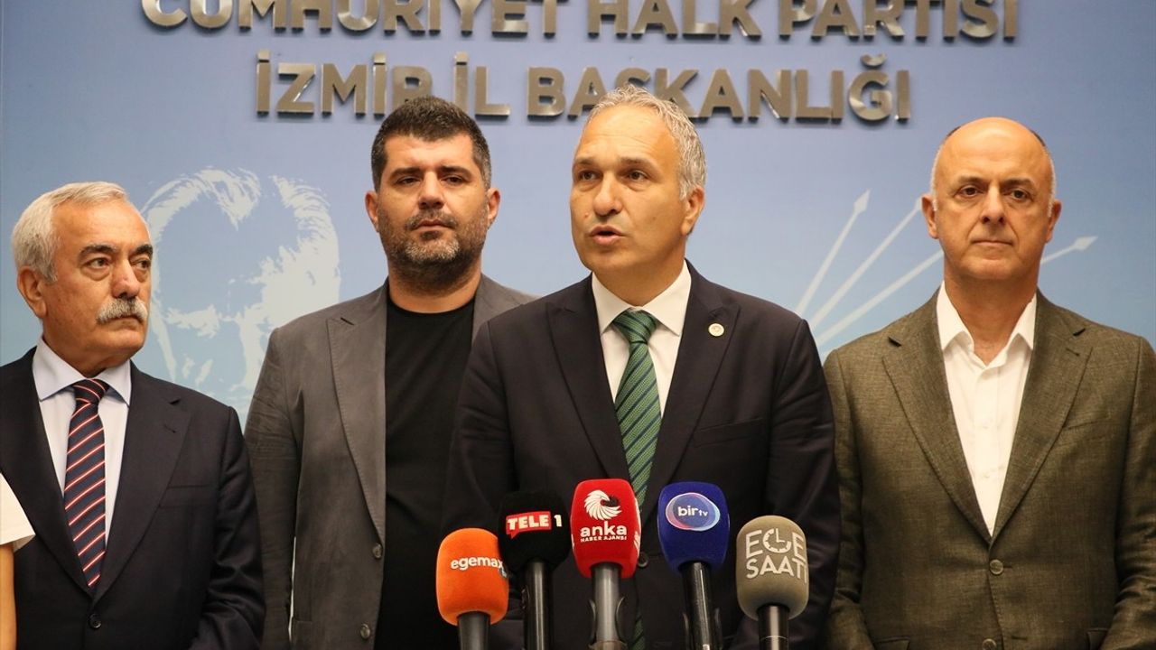 CHP'li Özçağdaş: İzmir'deki Yolsuzluk Soruşturmaları Hukuk İçin Önemli
