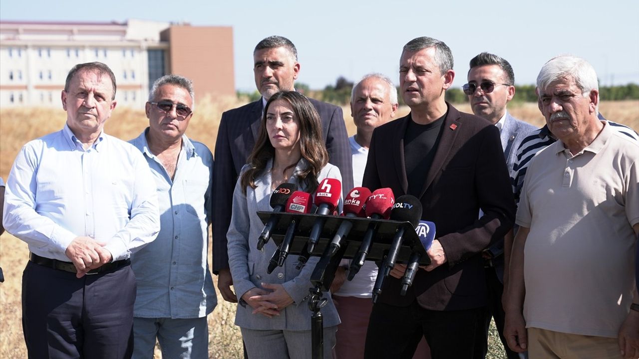 CHP Lideri Özel'den İmamoğlu'na Destek Ziyareti