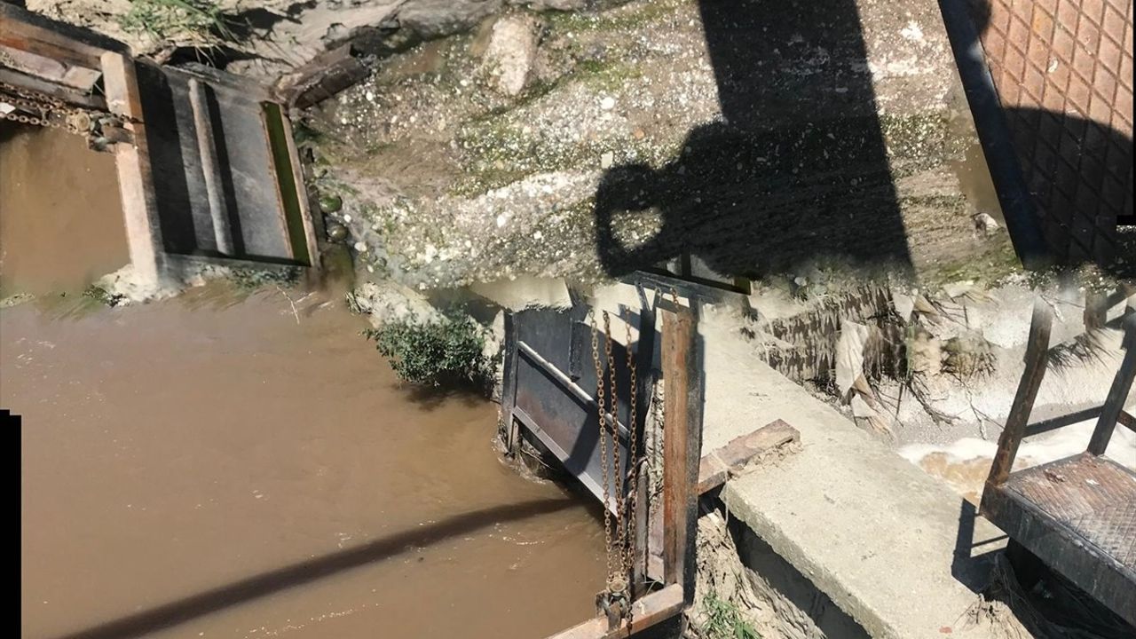 Çiftçilerin Sulama Suyunu Kirleten DESKİ'ye Ceza Kesildi