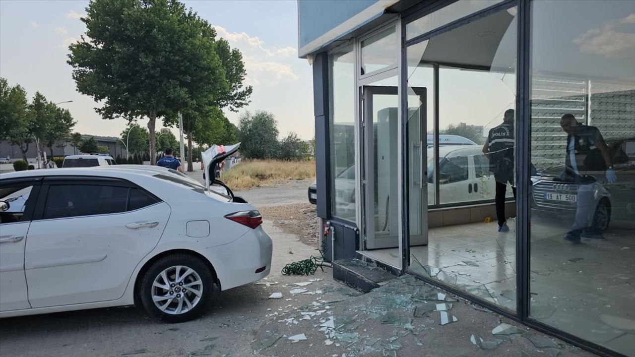 Çorum'daki Oto Galerisine Silahlı Saldırı