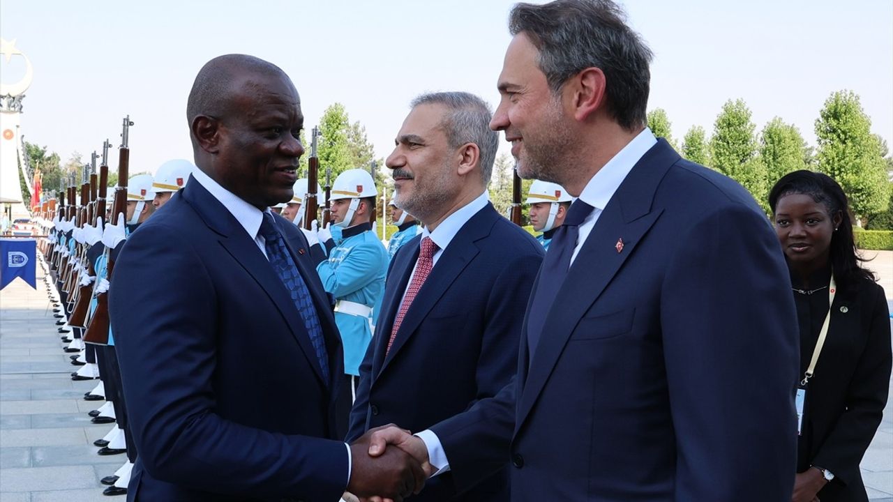 Cumhurbaşkanı Erdoğan, Gabon Cumhurbaşkanı Oligui Nguema'yı Karşıladı