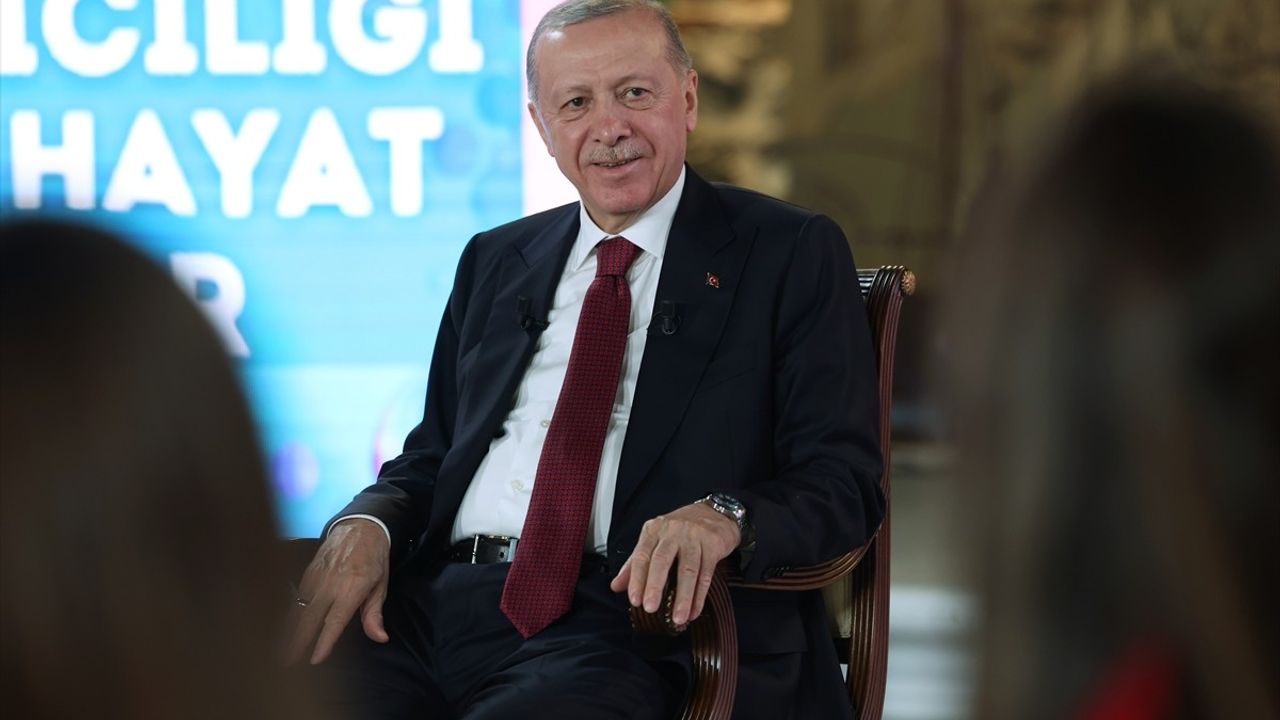 Cumhurbaşkanı Erdoğan Gençlerle Tütünle Mücadele Üzerine Konuştu