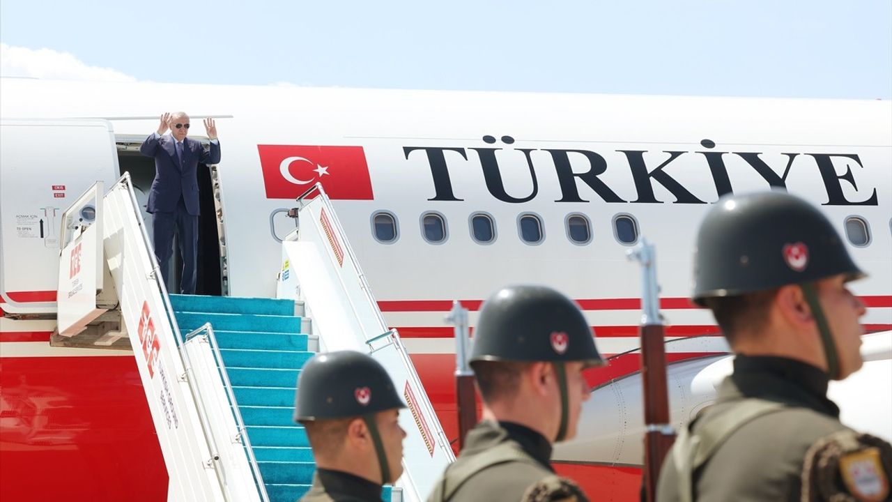 Cumhurbaşkanı Erdoğan KKTC'de Barış Bayramı Törenlerine Katıldı