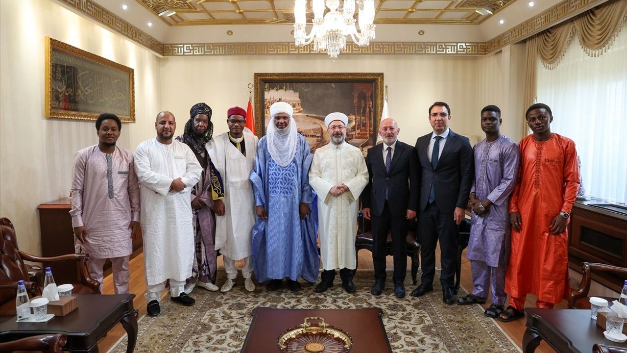 Diyanet İşleri Başkanı Ali Erbaş, Nijer'in Damagaram Sultanı Sanda'yı Ağırladı