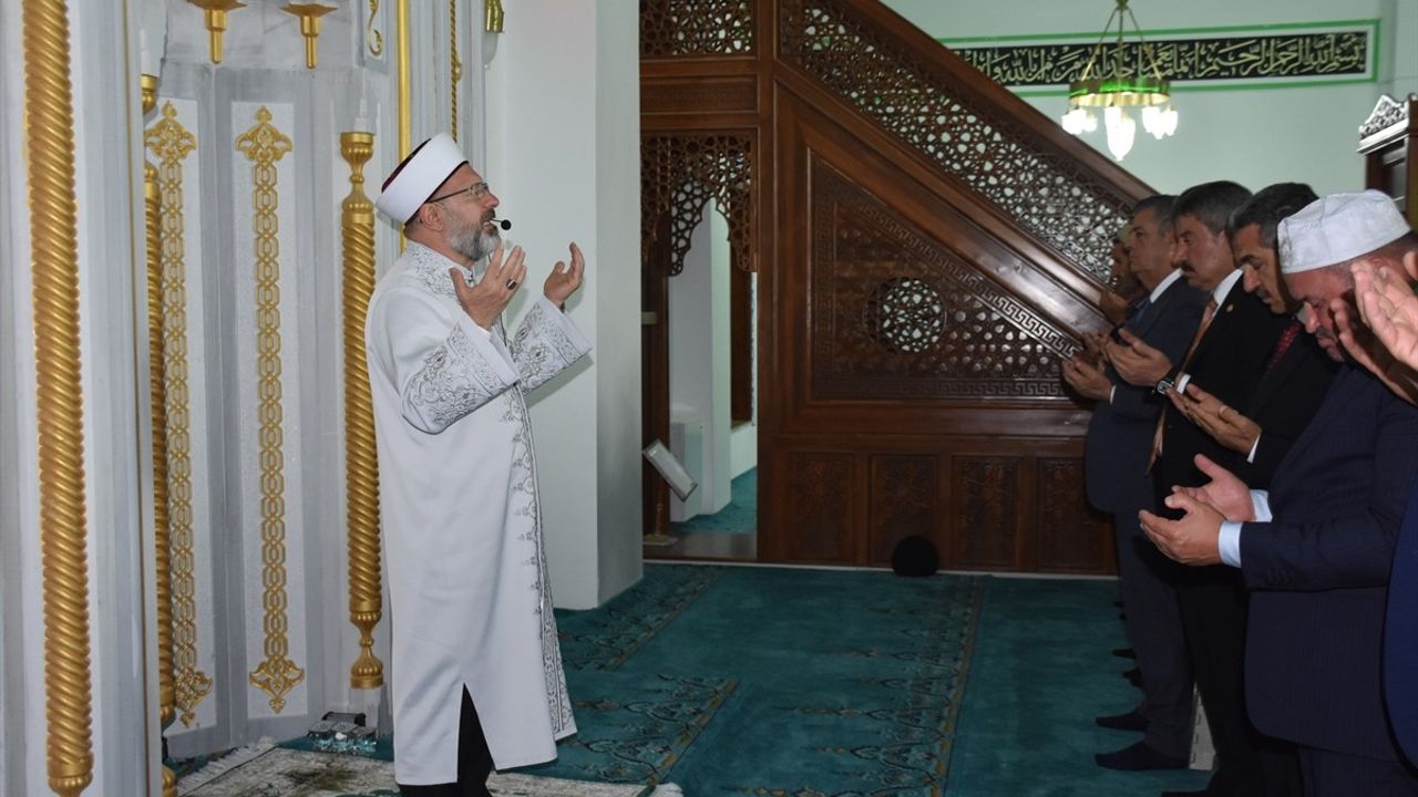 Diyanet İşleri Başkanı Ali Erbaş'tan Şırnak'ta Orman Yangınları İçin Dua