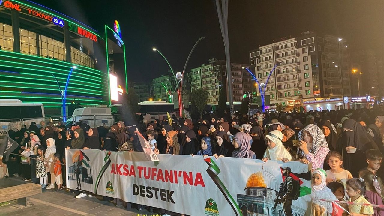 Diyarbakır'da Gazze Saldırılarına Protesto