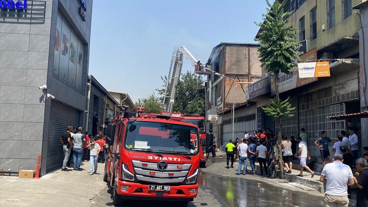 Diyarbakır'da Yangın Kontrol Altına Alındı