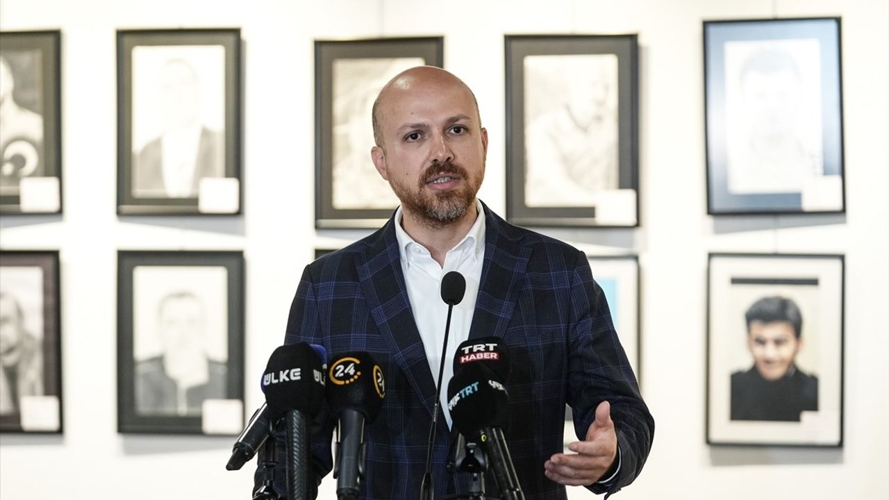 Dolmabahçe Sanat Galerisi'nde '253 Şehit 253 Portre' Sergisi Açıldı