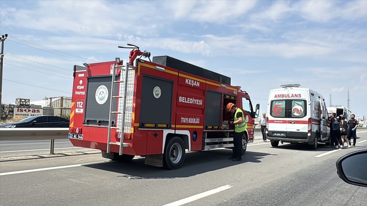 Edirne'de Otomobil ve SUV Aracın Çarpışması: 6 Yaralı