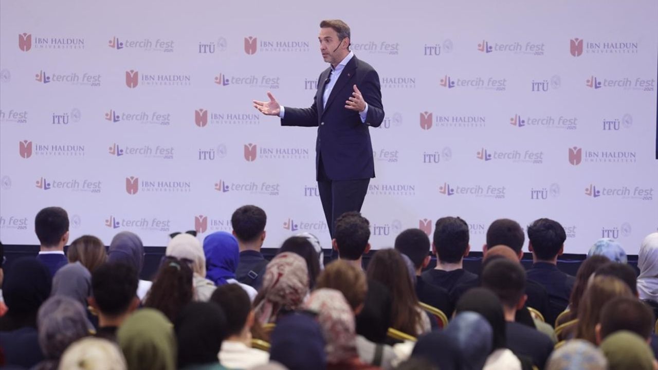 Enerji Bakanı Bayraktar, Gençlerle TercihFest 2025'te Buluştu