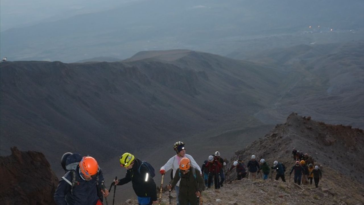 Erciyes Dağı'nda Kıbrıs Şehitleri Anma Tırmanışı
