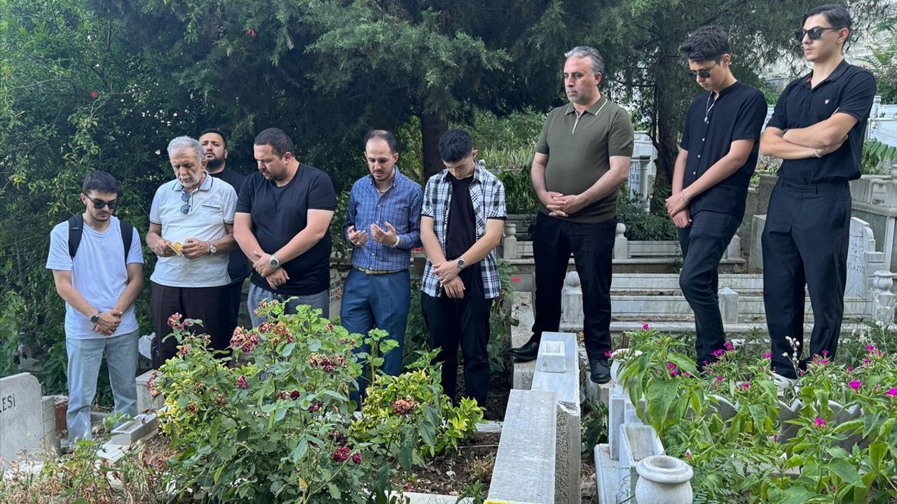 Erdem Bayazıt 17. Yılında Anıldı