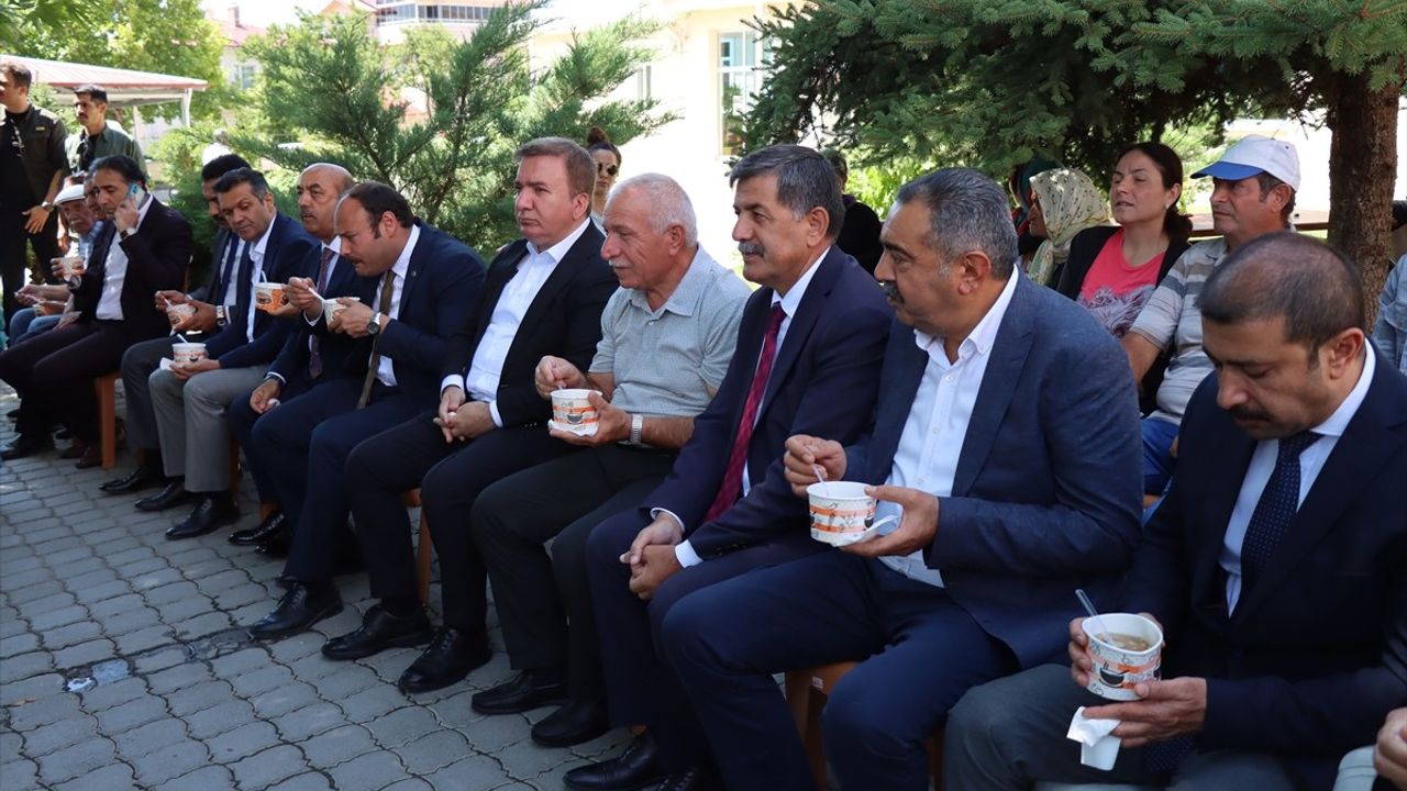 Erzincan'da Muharrem Ayında Aşure İkramı