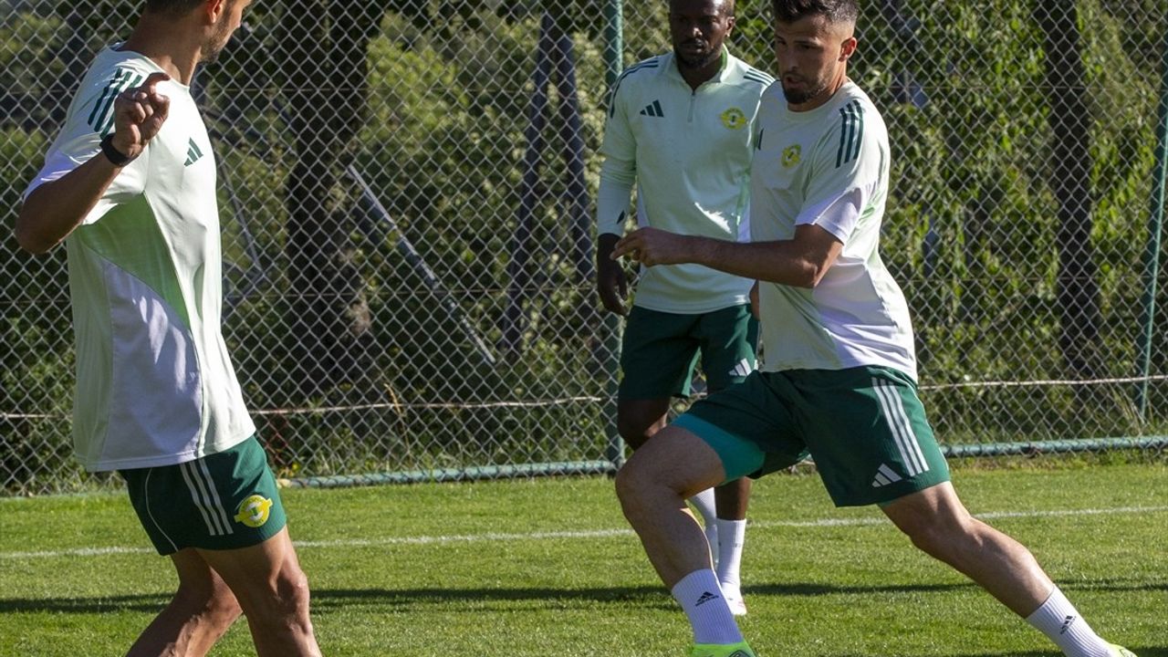 Esenler Erokspor Yeni Sezon Hazırlıklarına Devam Ediyor