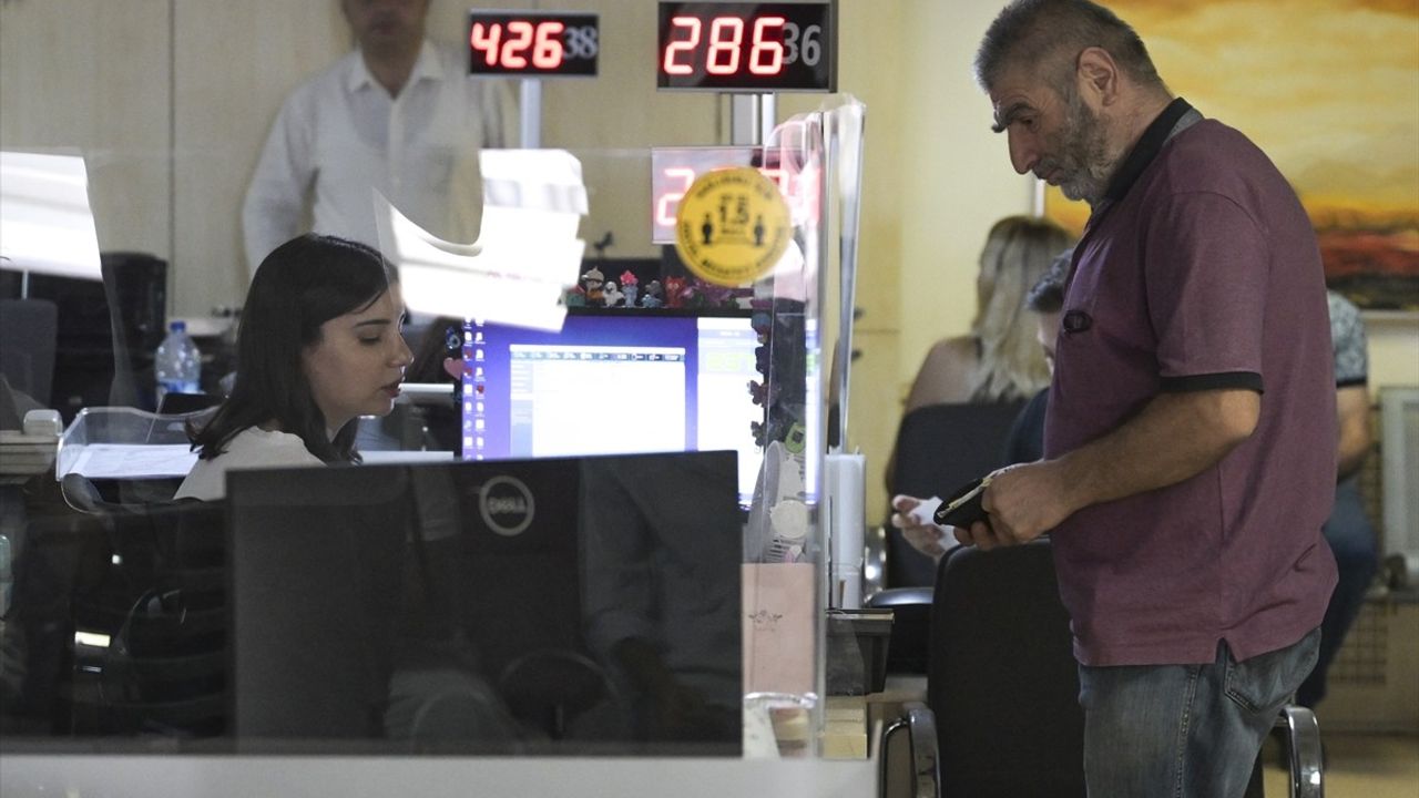 Eski Sürücü Belgeleri İçin Yenileme Süresi Sona Eriyor