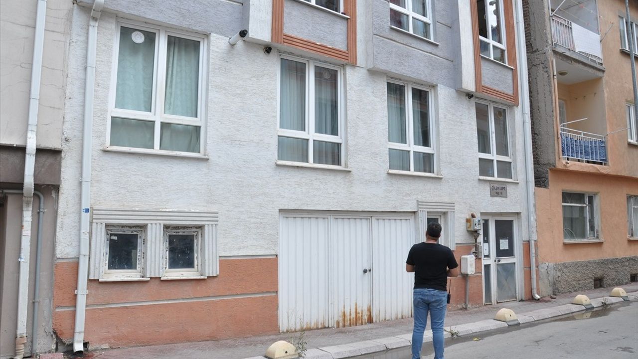 Eskişehir'de Bıçaklı Cinayet: Eski Erkek Arkadaş Yakalandı