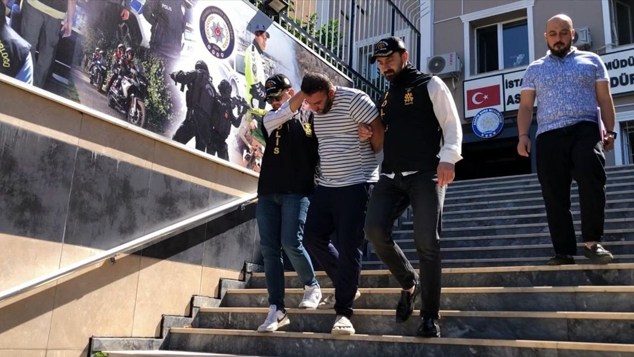 Fatih'te Kuyumcu Hırsızlığı: 24 Milyon Lira Değerinde Altın Çalındı