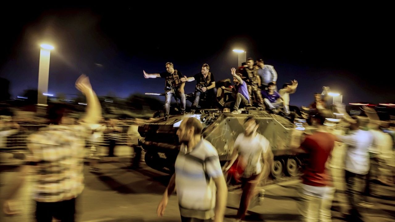 FETÖ'nün Darbe Girişiminin 9. Yılı: Bir Milletin Direnişi