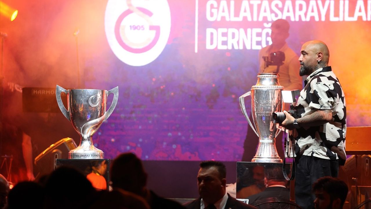 Galatasaray'ın 25. Şampiyonluğuna Özel Kutlama