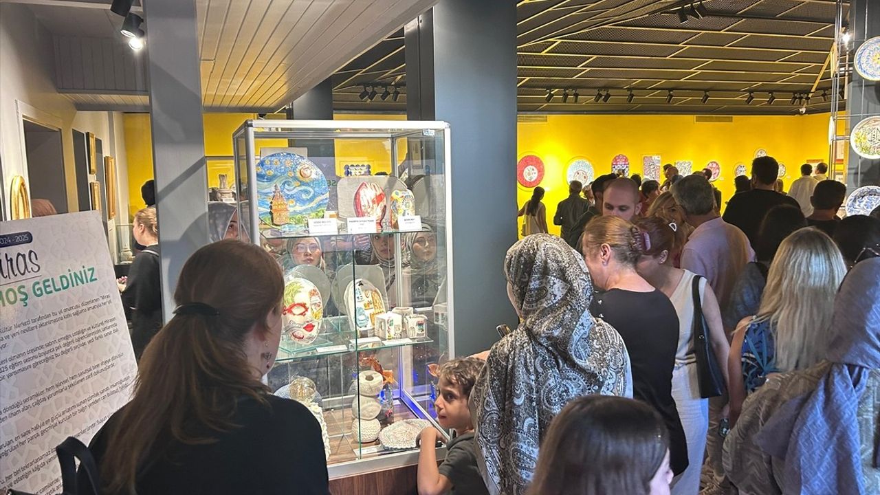 Galeri Eyüpsultan'da '10 Miras' Sergisi Sanatseverlerle Buluştu