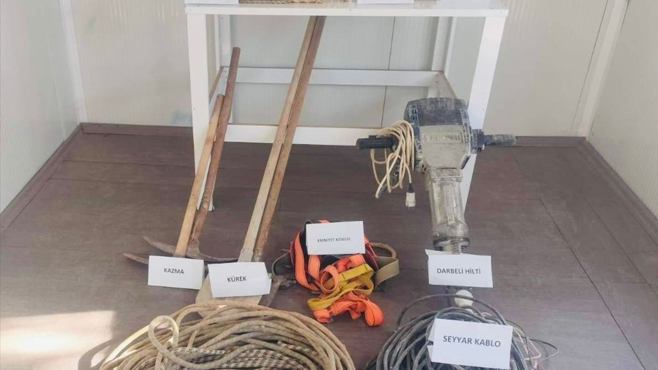 Gaziantep'te Kaçak Kazı Operasyonu: 9 Gözaltı