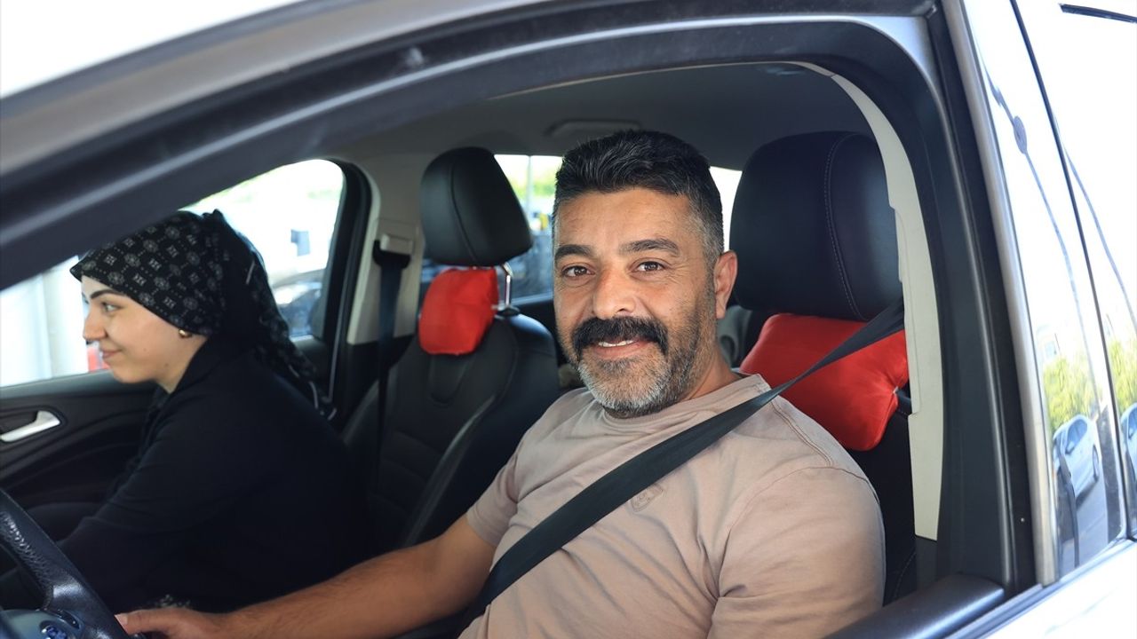 Gurbetçilerin Türkiye Sevinci