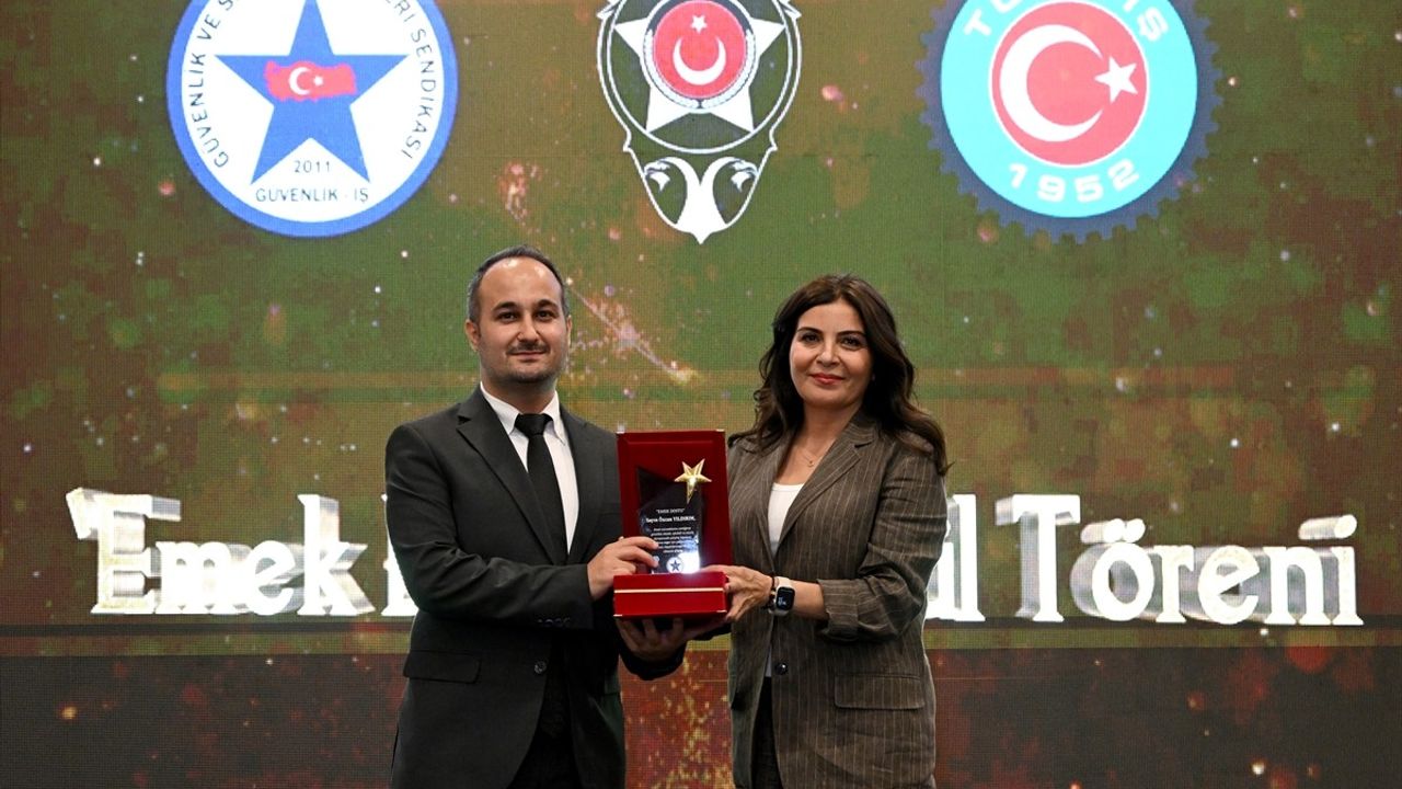 Güvenlik-İş Sendikası Gazeteciler ve Basın Bayramı'nda Ödül Töreni Düzenledi