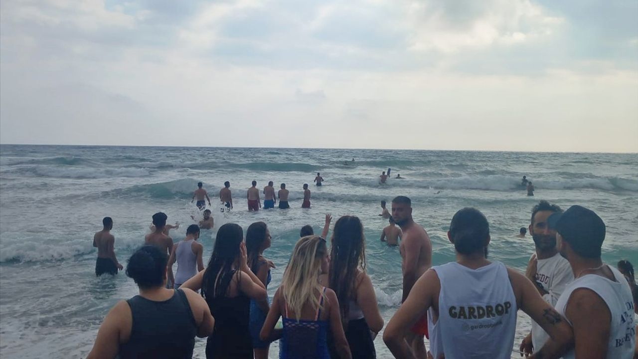 Hatay'da Boğulma Tehlikesi Geçiren Kişi Kurtarıldı