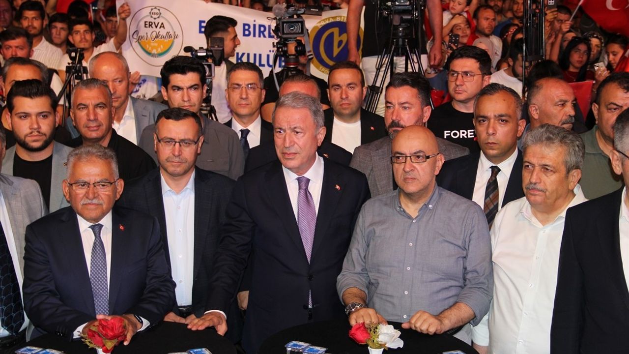 Hulusi Akar'dan 15 Temmuz ve Terörle Mücadele Açıklamaları