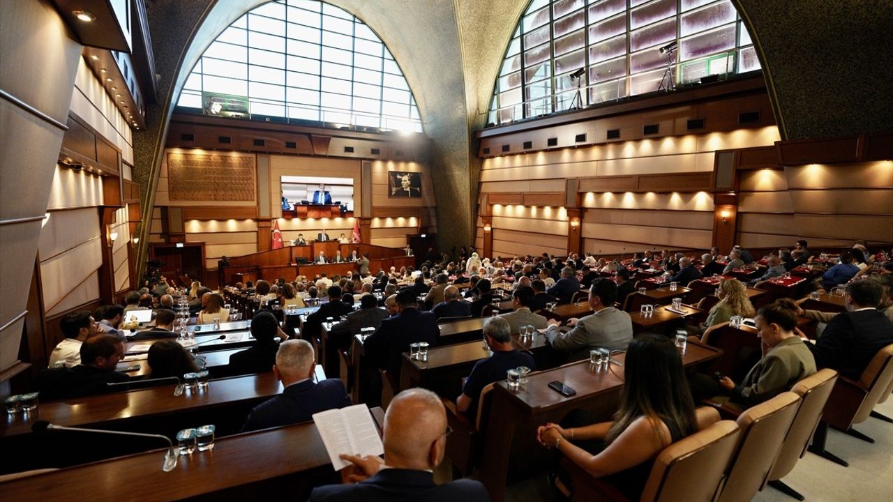 İBB Meclisi'nde KİPTAŞ Usulsüzlük İddiaları Gündemde