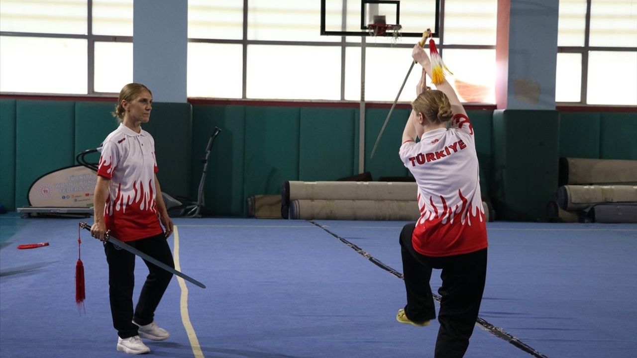 İkiz Wushu Şampiyonları: Ecrin ve Ceylin Çokhamur