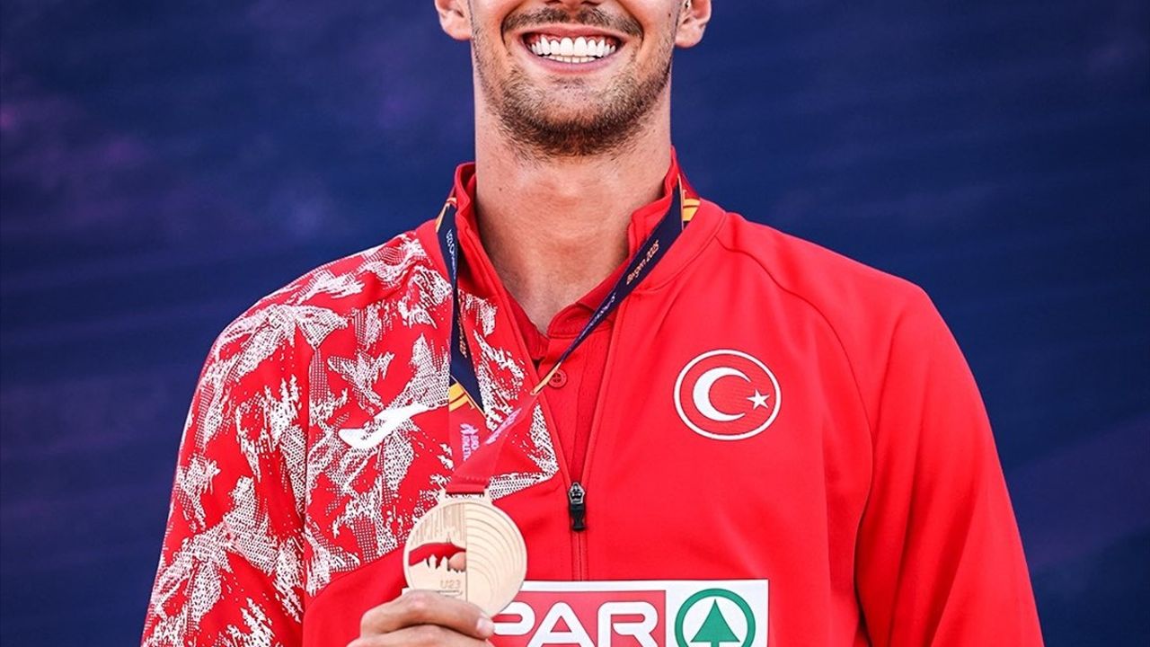 İsmail Nezir Avrupa 23 Yaş Altı Atletizm Şampiyonası'nda Gümüş Madalya İle Döndü