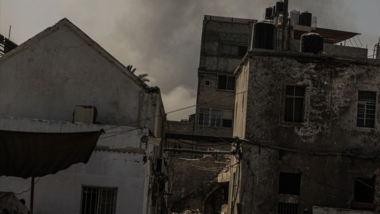 İsrail'in Gazze Saldırılarında Ölü Sayısı 61'e Yükseldi