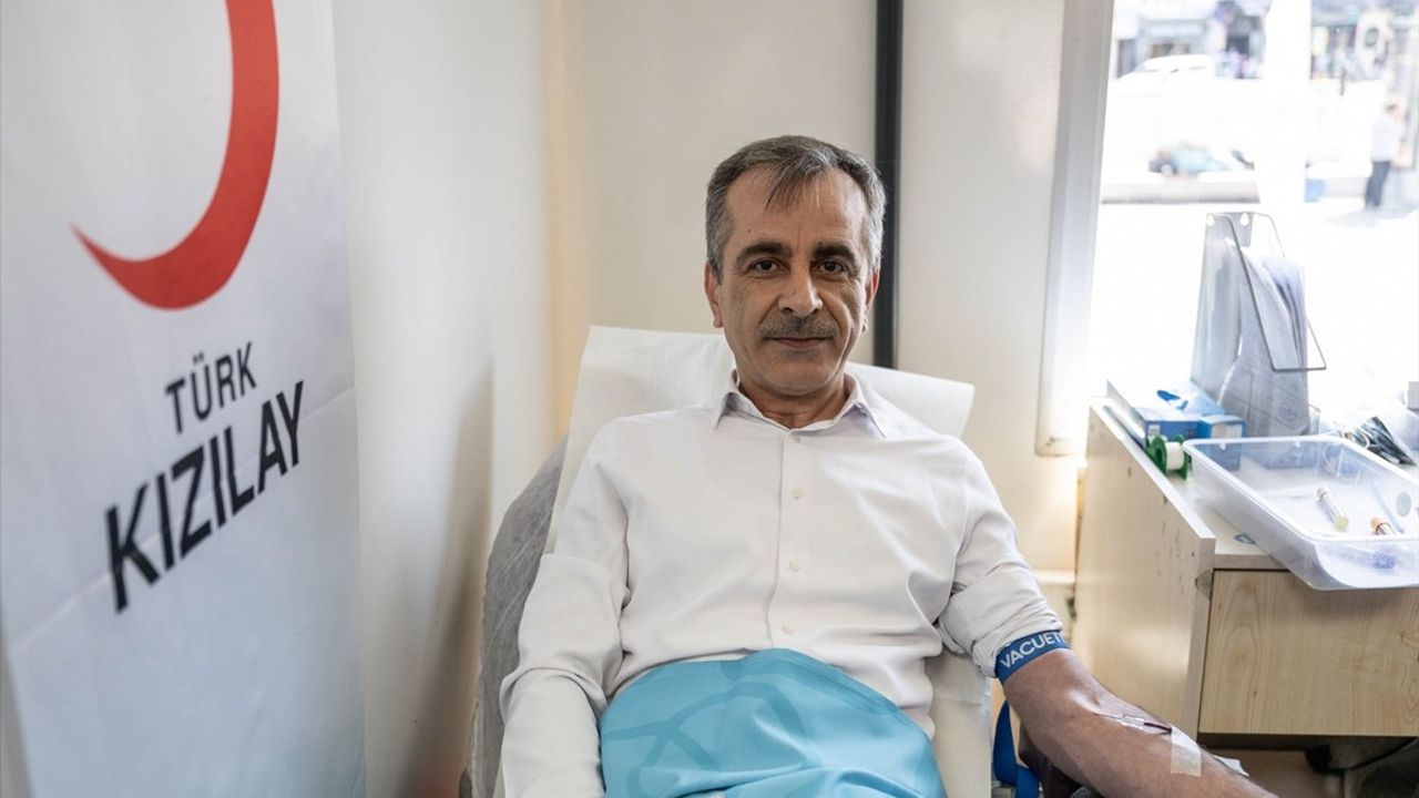 İstanbul'da 15 Temmuz Şehitleri Anısına Kan Bağışı Kampanyası Düzenlendi