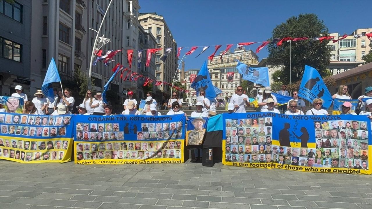 İstanbul'da Ukraynalılardan Esirlerin Serbest Bırakılması Çağrısı