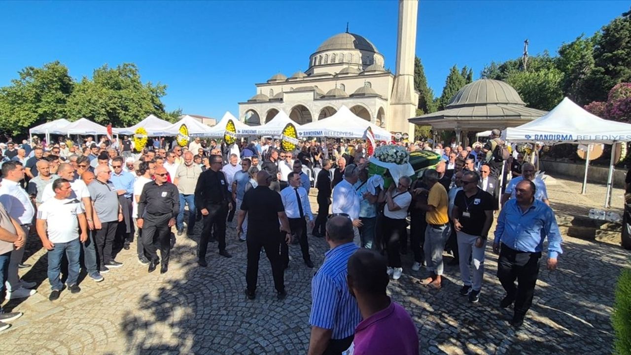 İstanbul'da Vefat Eden İş Adamı Recep Gencer'in Cenazesi Defnedildi