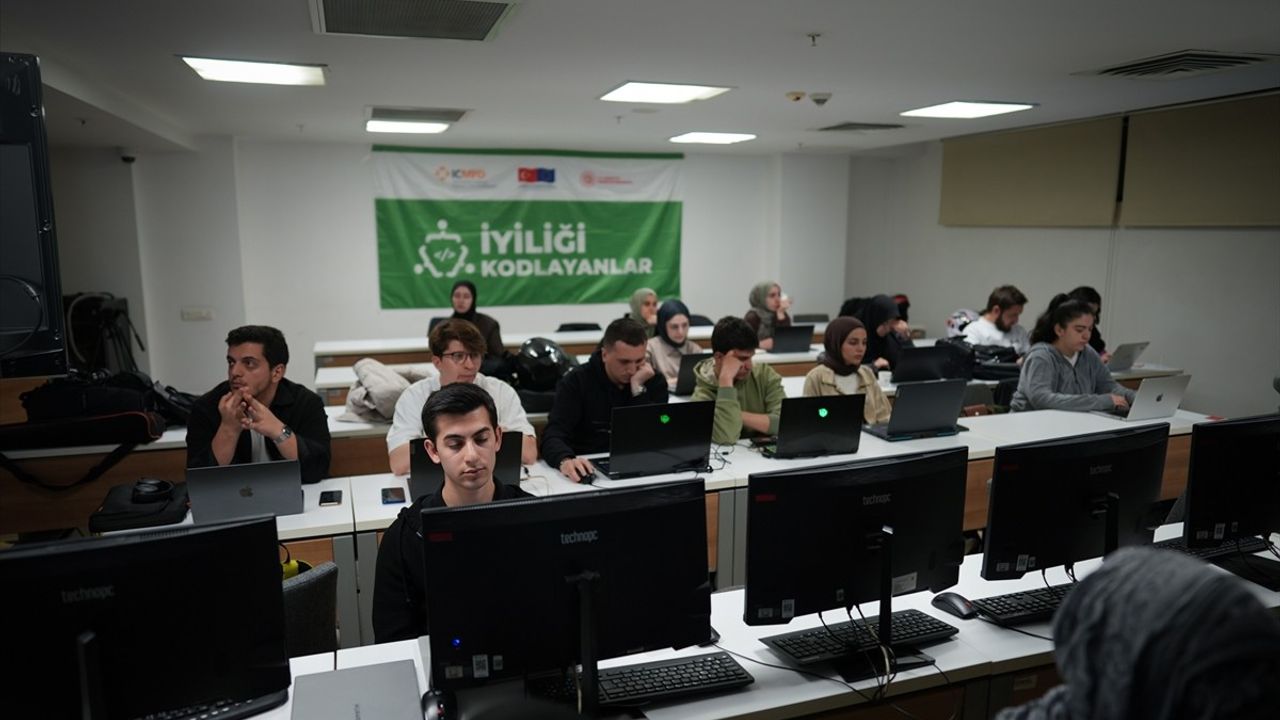 İyiliği Kodlayanlar Projesi: Depremzede Gençlere Umut Işığı
