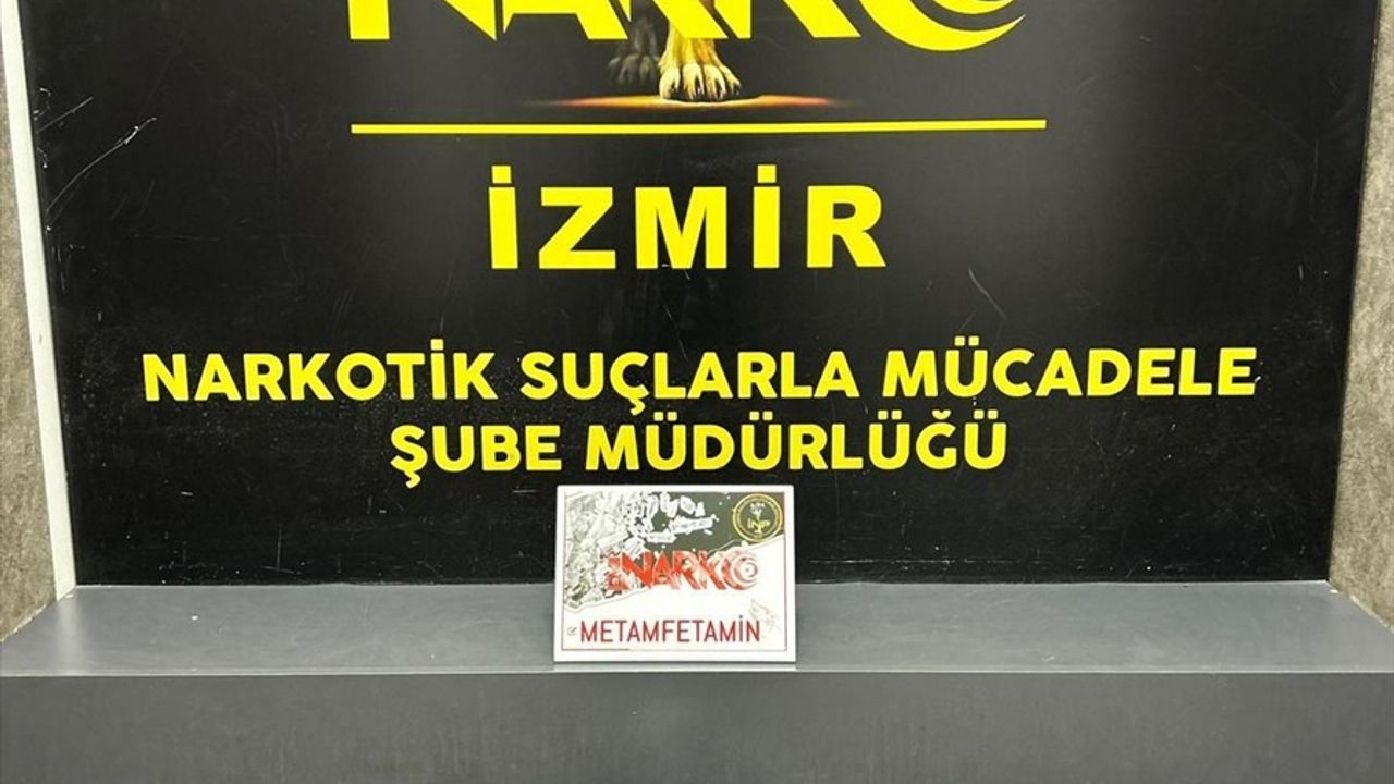İzmir'de Uyuşturucu Operasyonu: 4 Kilo 52 Gram Ele Geçirildi